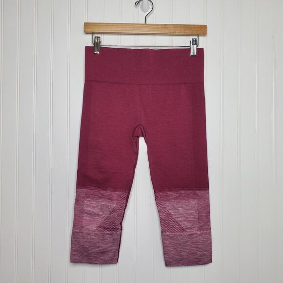 Lululemon Women's Seamlessly Street Crop Size 6 Activewear Dashing Purple Yoga - Picture 8 of 9